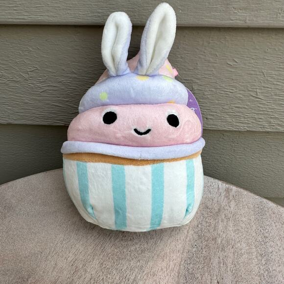 Squishmallows Aligail the Easter Cupcake Plush Stuffed Toy Small New - Picture 1 of 9